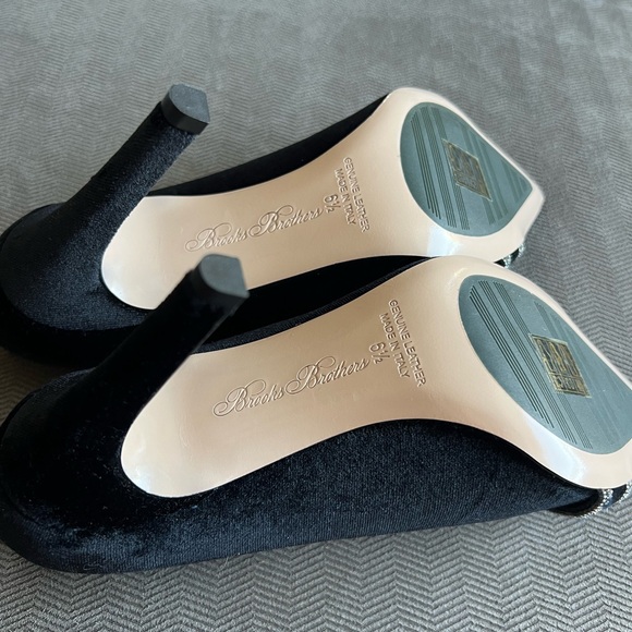 Brooks Brothers - Rhinestone-Trimmed Velvet Point-Toe Pumps - Picture 14 of 15